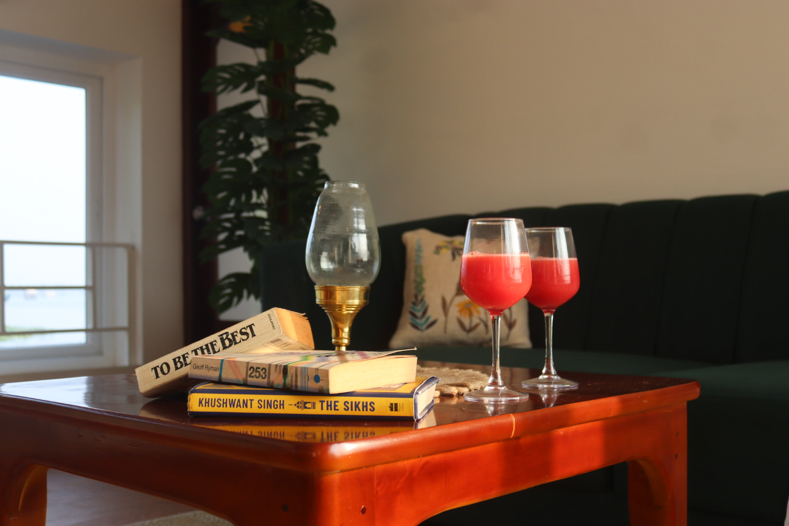 Premium houseboat bedroom